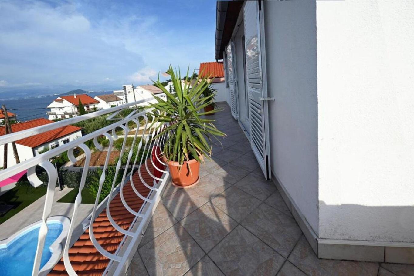 Apartment Mihovilovic Slatine Exterior photo